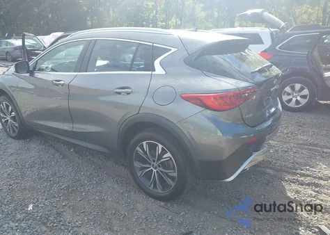 2018 Infiniti Qx30 Essential/Luxe/Luxury/Premium z USA, uszkodzony, nr VIN SJKCH5CR4JA040264